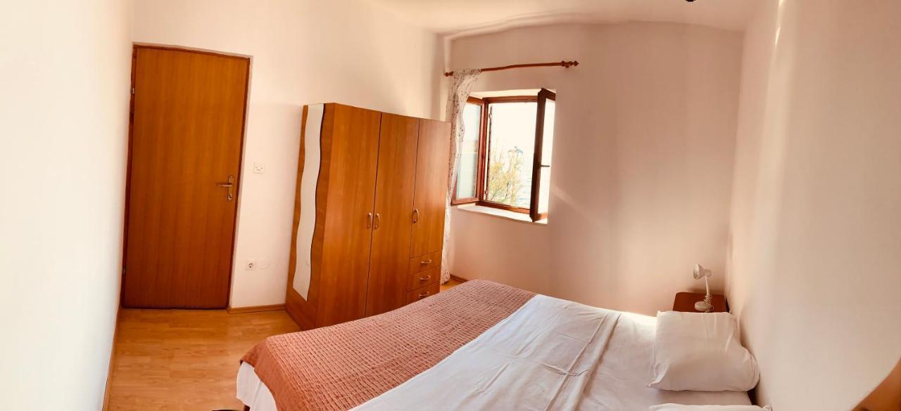 Apartment First Row By The Sea